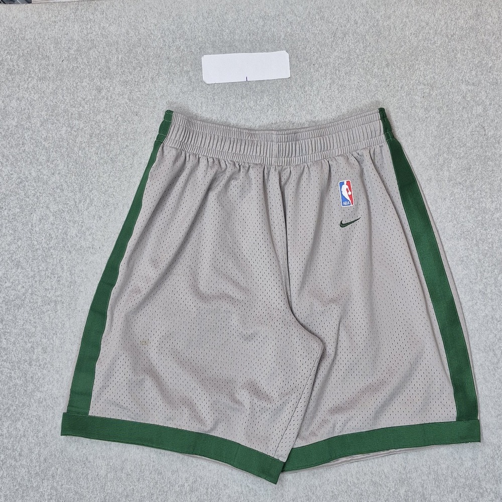 VINTAGE‎ Boston Celtics Men Shorts XL Gray Nike Athletic Shorts Sweat NBA Logo